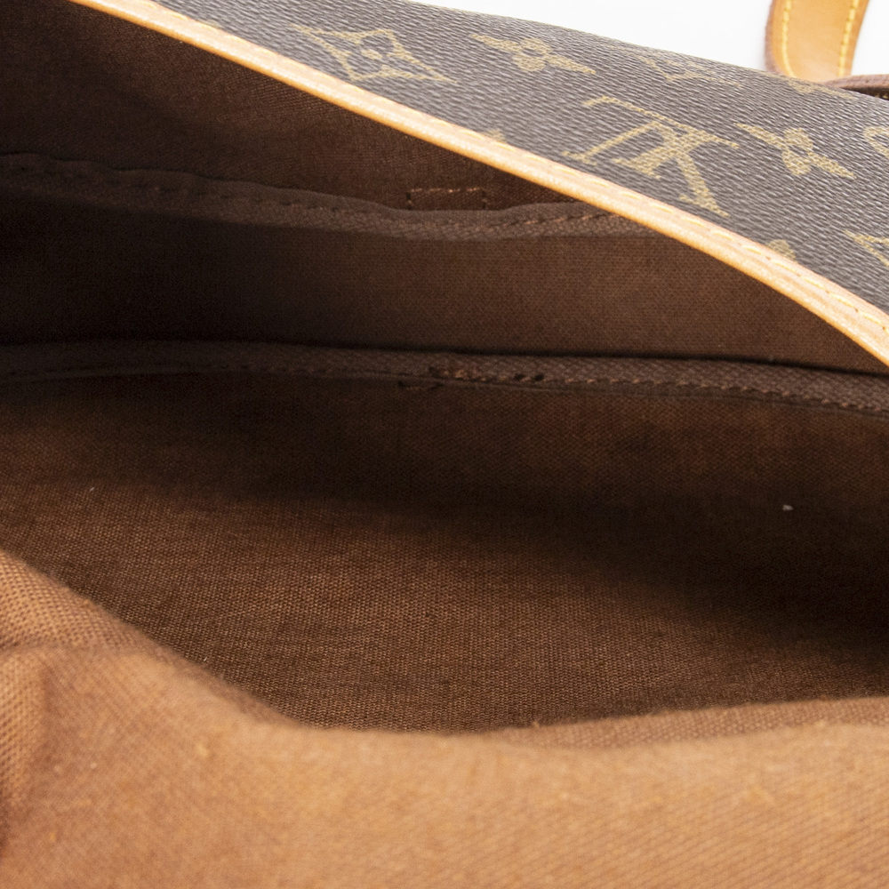 Louis Vuitton Saumur MM - Picture 9 of 11